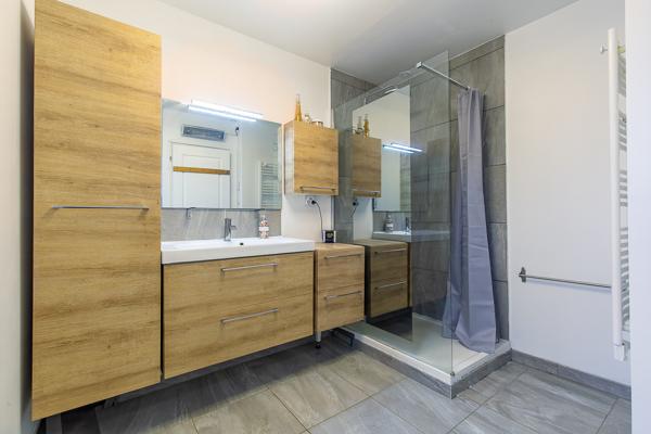 Carnoux-en-Provence (13470) VILLA - T4 - 130M2 - GARAGE - PISCINE - STATIONNEMENTS