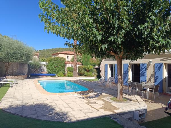 Carnoux-en-Provence (13470) VILLA - T4 - 130M2 - GARAGE - PISCINE - STATIONNEMENTS