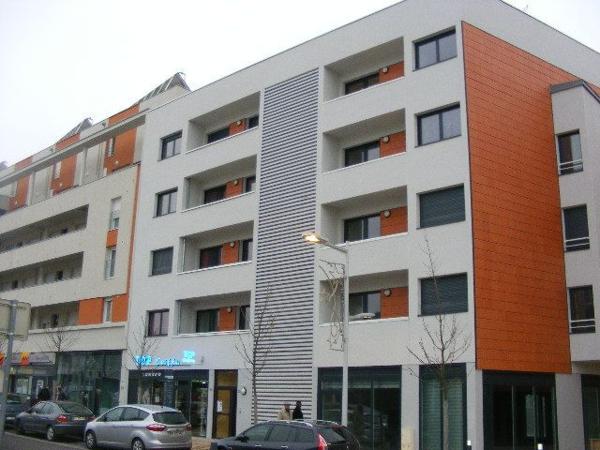 Appartement à louer 4 pièces 104.12m²
