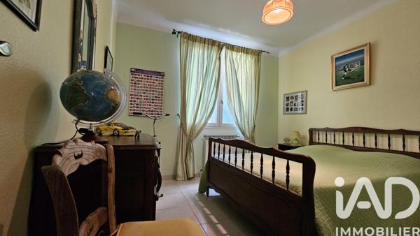 Maison à vendre 9 pièces 195 m² Bagnols-sur-Cèze