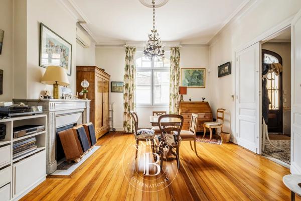 Bordeaux, Maison 4 Chambres -  192 m² à vendre