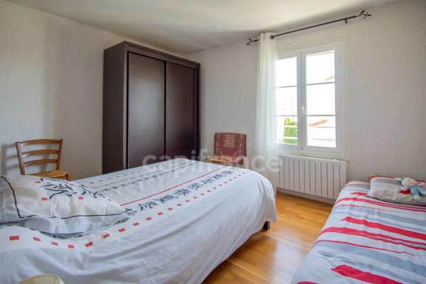 VAUX-SUR-MER – MAISON 160 M² AVEC PISCINE, À PROXIMITÉ DE PONTAILLAC