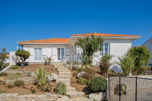 VAUX-SUR-MER – MAISON 160 M² AVEC PISCINE, À PROXIMITÉ DE PONTAILLAC