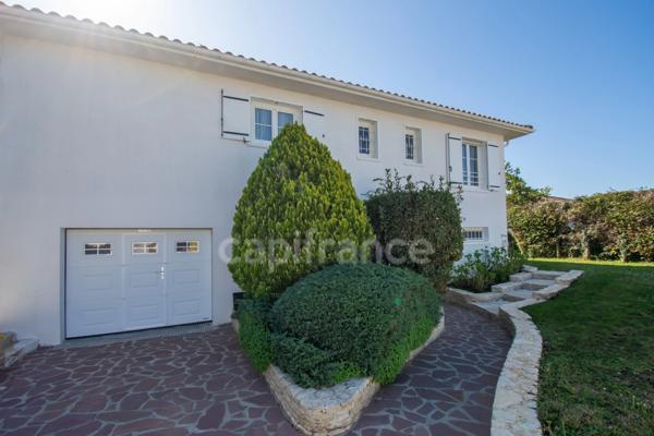 VAUX-SUR-MER – MAISON 160 M² AVEC PISCINE, À PROXIMITÉ DE PONTAILLAC