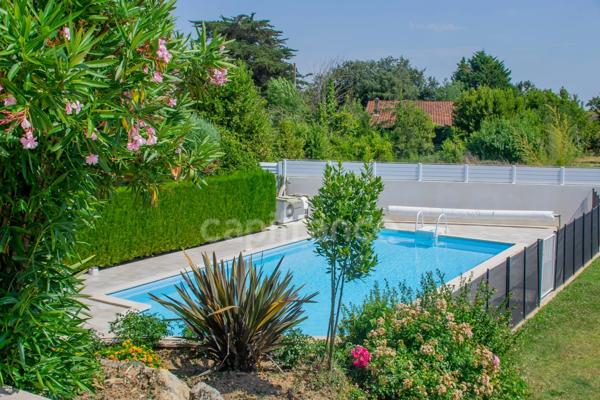 VAUX-SUR-MER – MAISON 160 M² AVEC PISCINE, À PROXIMITÉ DE PONTAILLAC