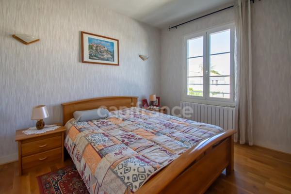 VAUX-SUR-MER – MAISON 160 M² AVEC PISCINE, À PROXIMITÉ DE PONTAILLAC