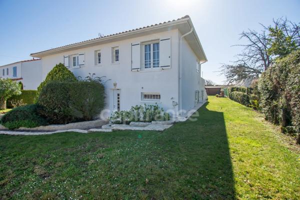 VAUX-SUR-MER – MAISON 160 M² AVEC PISCINE, À PROXIMITÉ DE PONTAILLAC