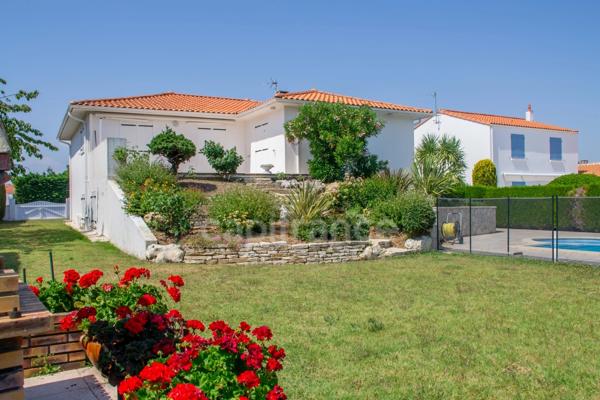 VAUX-SUR-MER – MAISON 160 M² AVEC PISCINE, À PROXIMITÉ DE PONTAILLAC