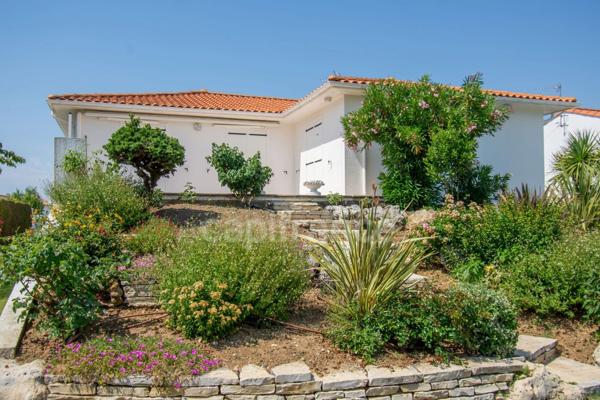 VAUX-SUR-MER – MAISON 160 M² AVEC PISCINE, À PROXIMITÉ DE PONTAILLAC