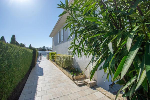 VAUX-SUR-MER – MAISON 160 M² AVEC PISCINE, À PROXIMITÉ DE PONTAILLAC