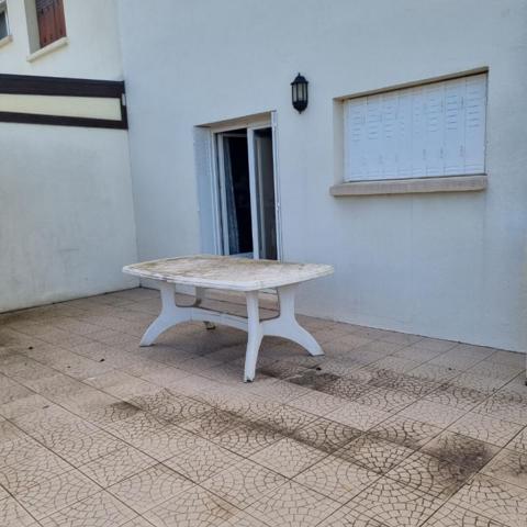 Maison Mitoyenne d'un coté