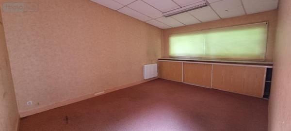 Local commercial à vendre à Auray dans le Morbihan (56400), ref : 56013-843