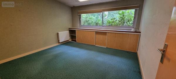 Local commercial à vendre à Auray dans le Morbihan (56400), ref : 56013-843