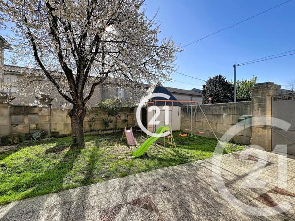 Maison à vendre  10 pièces - 255 m2 COGNAC - 16