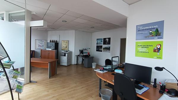 Local commercial de 150m² avec vitrine