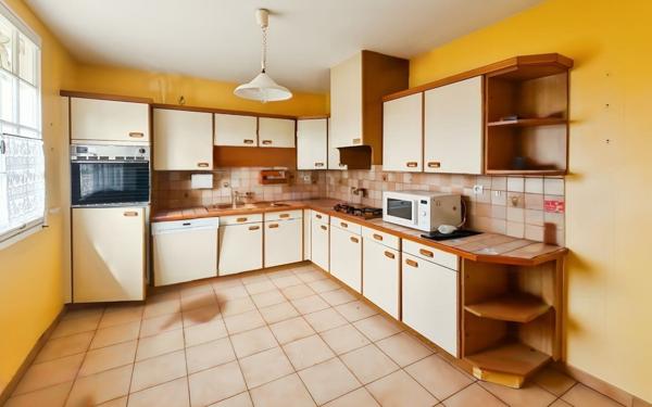 Maison à vendre    6 pièces • 139 m2 Le Bois-Plage-en-Ré