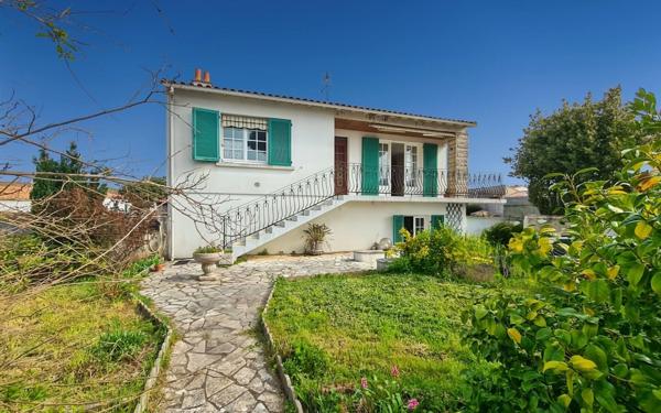 Maison à vendre    6 pièces • 139 m2 Le Bois-Plage-en-Ré