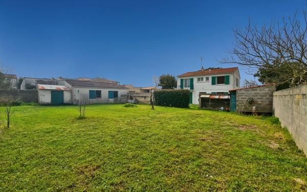 Maison à vendre    6 pièces • 139 m2 Le Bois-Plage-en-Ré