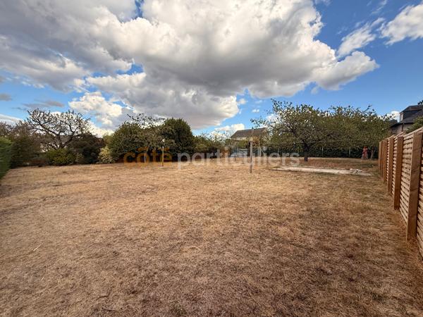 Vente
                Terrain801 m² - AMBOISE (37400)