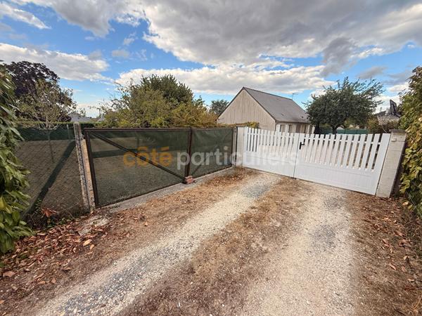 Vente
                Terrain801 m² - AMBOISE (37400)