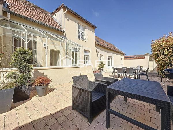 A VENDRE -MONTBRE-  MAISON LONGERE - 8 PIECES - CONFORT DE PLAIN PIED - JARDIN