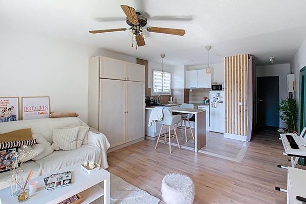 A VENDRE EN EXCLUSIVITÉ ! Studio meublé à Draguignan avec PARKING et TERRASSE