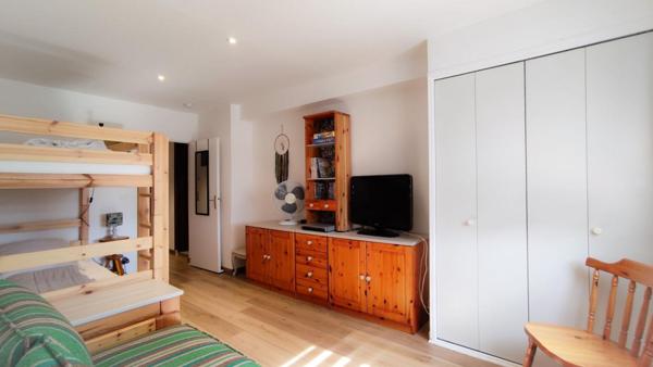 Grande Maison avec 2 appartements et garage La Londe Les Maures 184 m2/580m²