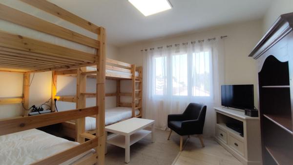 Grande Maison avec 2 appartements et garage La Londe Les Maures 184 m2/580m²