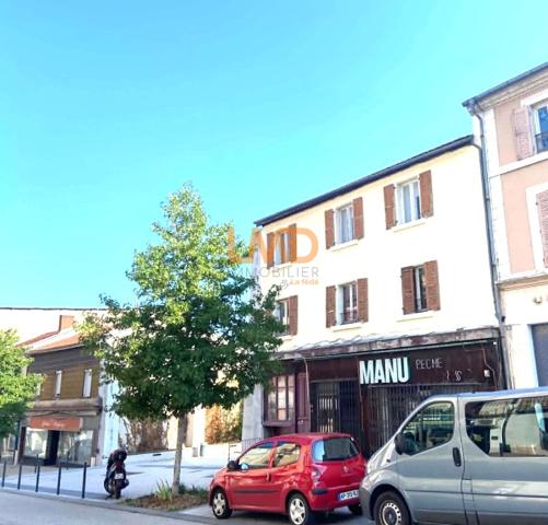 immeuble avec local commercial
