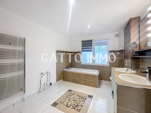 Woippy (57140) Appartement RDC 3 chambres Woippy 126 m2