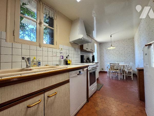 Maison de ville avec jardin et garage