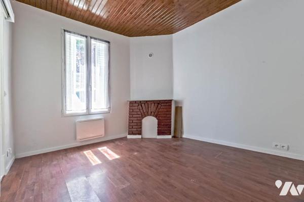Petit immeuble de rapport en monopropriété - 5 Lots d'habitation - 86m2 
