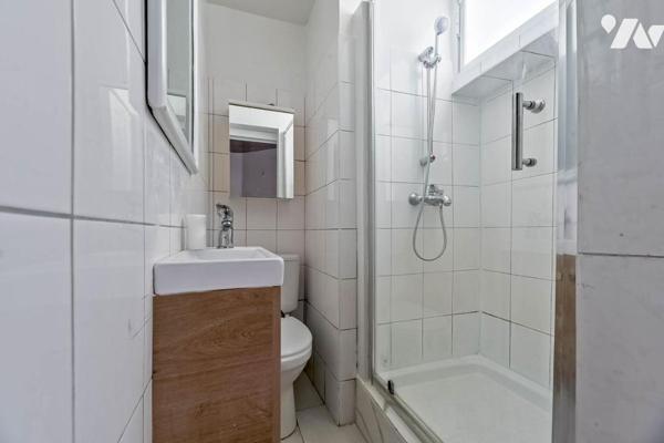 Petit immeuble de rapport en monopropriété - 5 Lots d'habitation - 86m2 