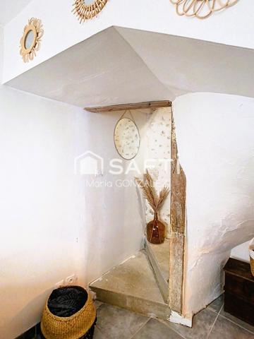 Maison de ville à proximité des commodités à pied