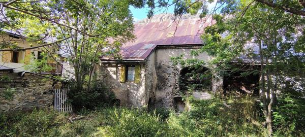 Ensemble immobilier à rénover ou reconstruire – Monêtier-les-Bains
