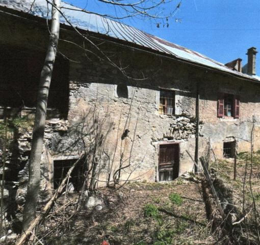 Ensemble immobilier à rénover ou reconstruire – Monêtier-les-Bains