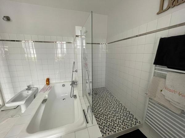 Maison Velleron 9 pièce(s) 238 m2