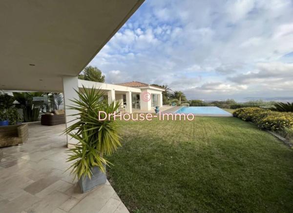 Maison à vendre 12 pièces de 330 m²