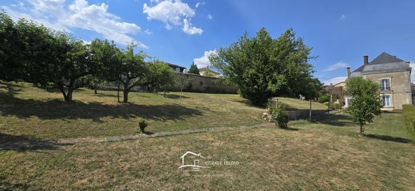 Maison de caractère 19ème siècle - 234m2 - terrain 1320m2 Lusignan (86600)