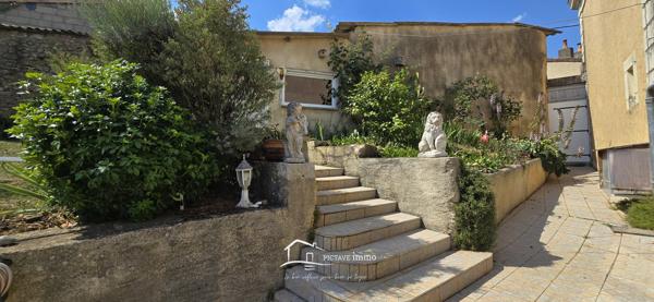Maison de caractère 19ème siècle - 234m2 - terrain 1320m2 Lusignan (86600)
