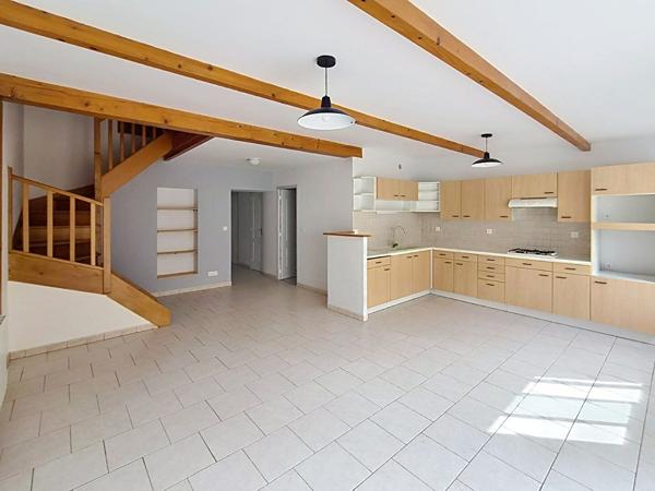 Maison Doue En Anjou 4 pièce(s) 106 m2