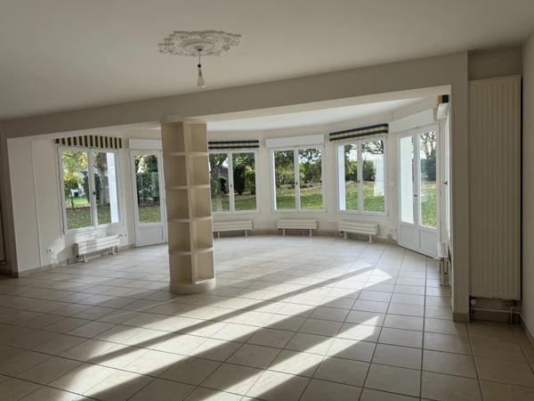 Vente Maison 8 pièces 180 m2 à Ézy-sur-Eure