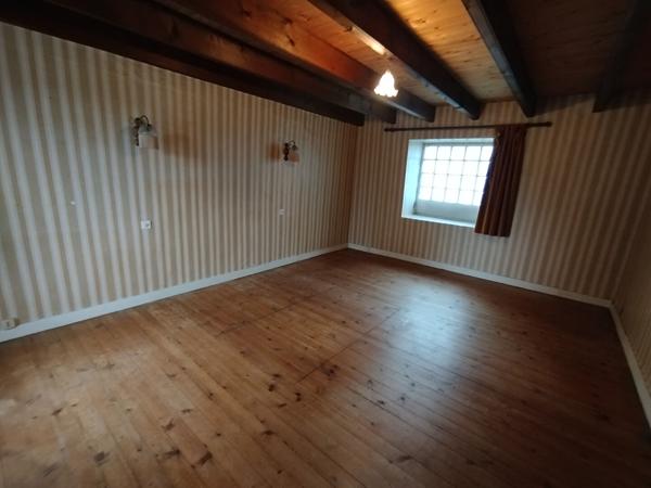 Maison à vendre à Guimiliau - 90m².