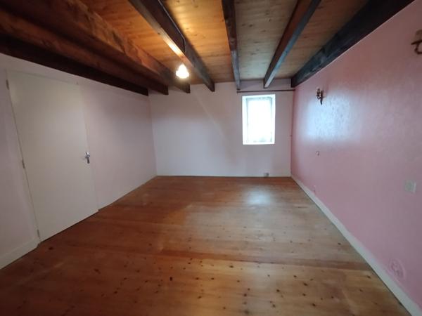 Maison à vendre à Guimiliau - 90m².