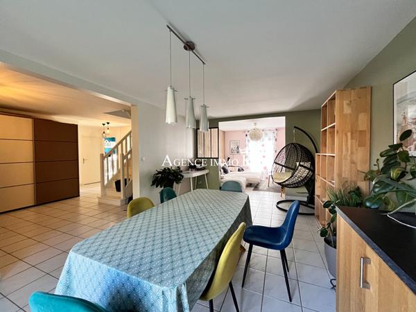 Buxerolles - Confortable maison de type 7 , Buxerolles