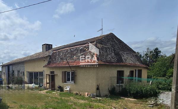 Maison à restaurer avec grandes dépendances