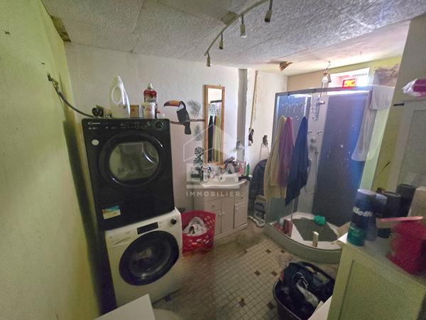 Maison à restaurer avec grandes dépendances