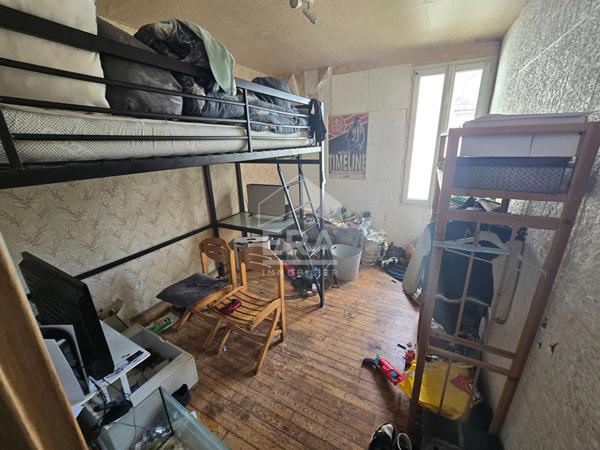 Maison à restaurer avec grandes dépendances