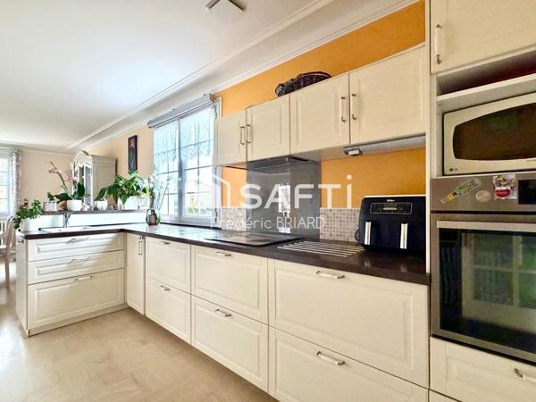 Coëx centre ville. Double maison 7PP 4ch.