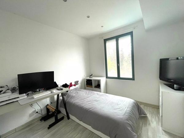 Maison atypique dans quartier recherché de Salies de Béarn